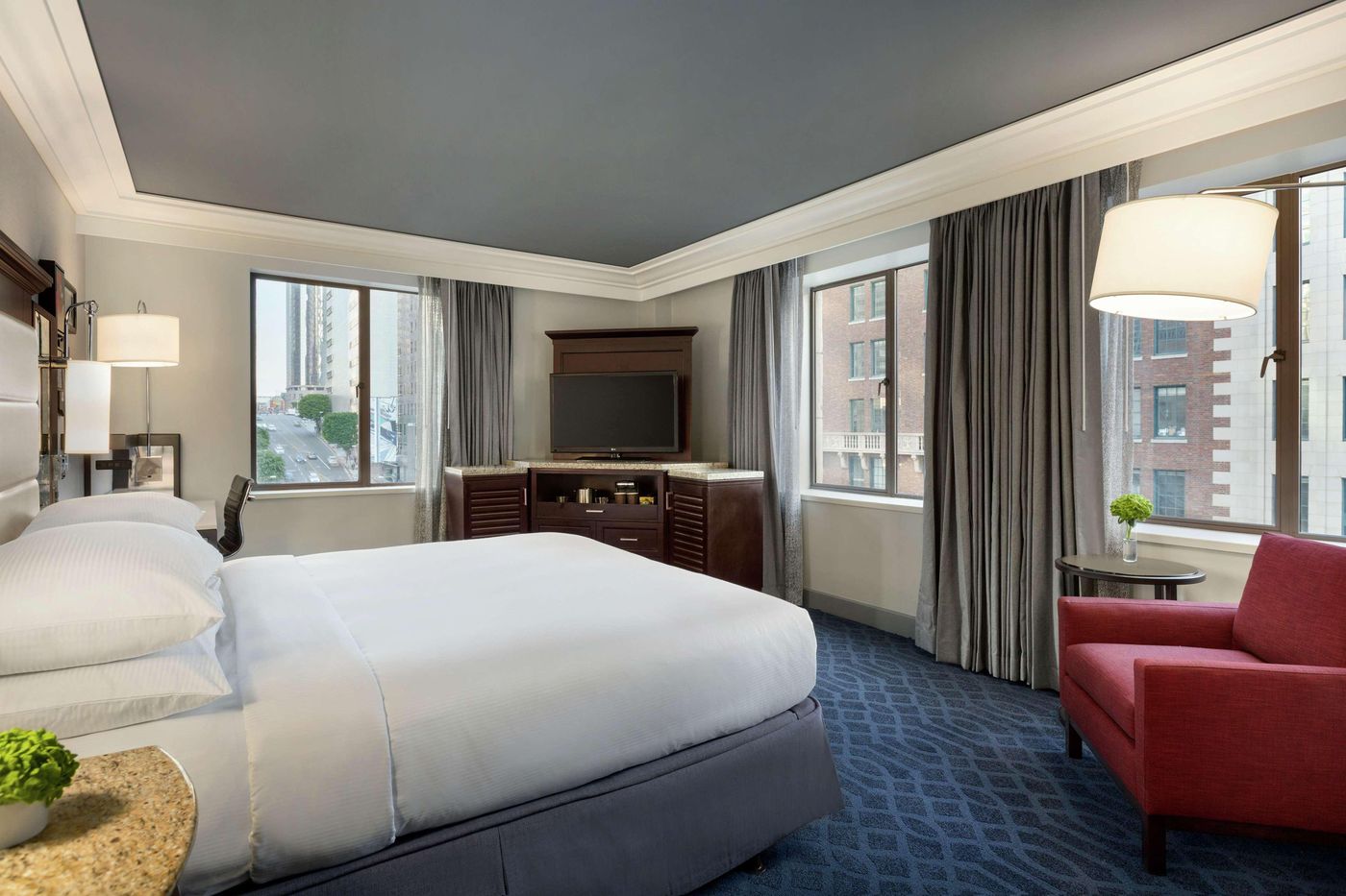 Hilton-Checkers-Los-Angeles-Room-11