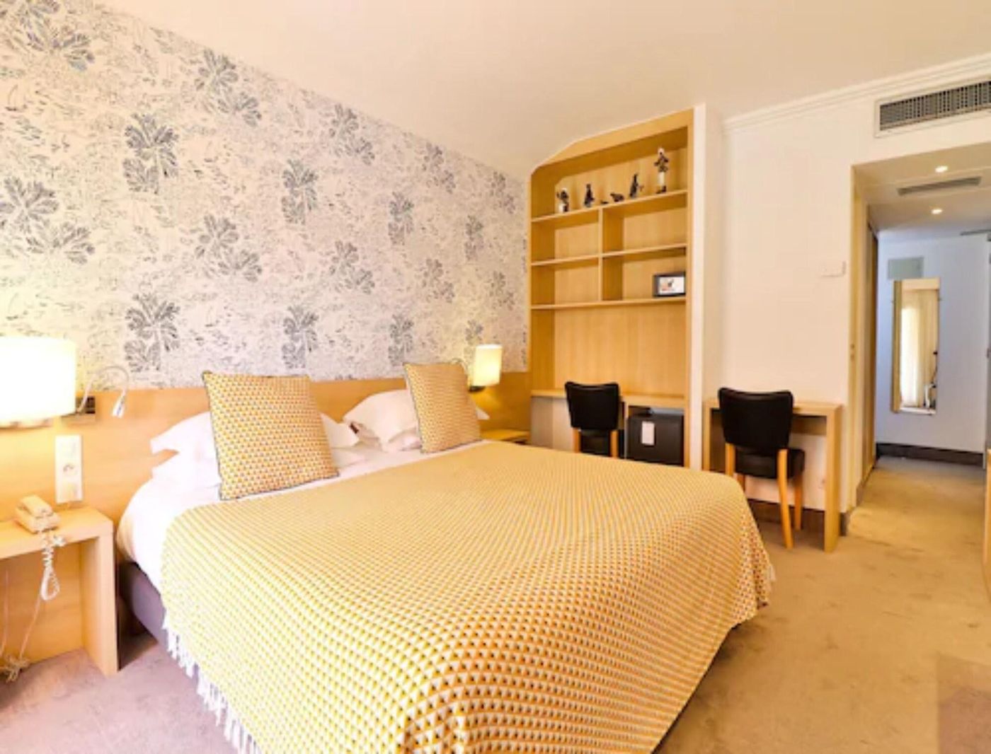 Hotel Le Petit Prince-France-SAINTE-MAXIME-General view-4