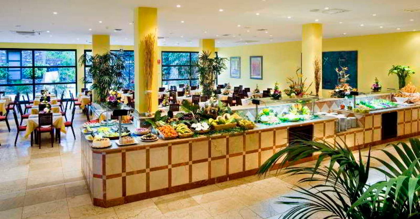 Hotel-Las-Olas-Restaurant-13