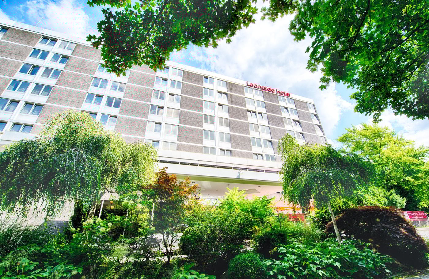 Leonardo-Hotel-Munich-Arabellapark-General-view-10