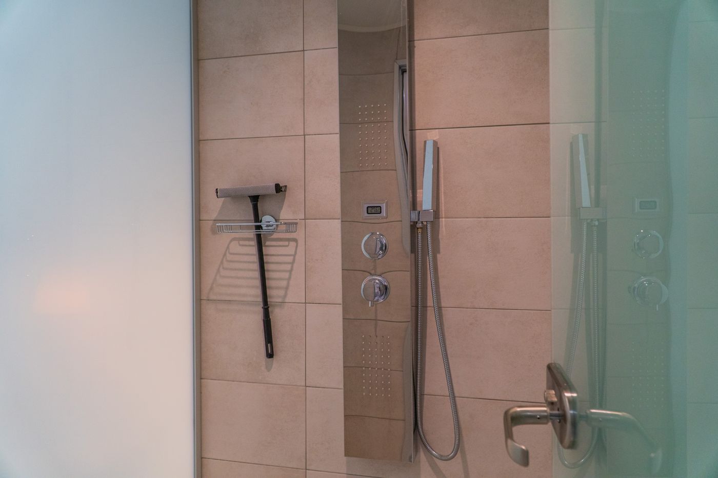 Bio-Suites-Hotel-Room-72