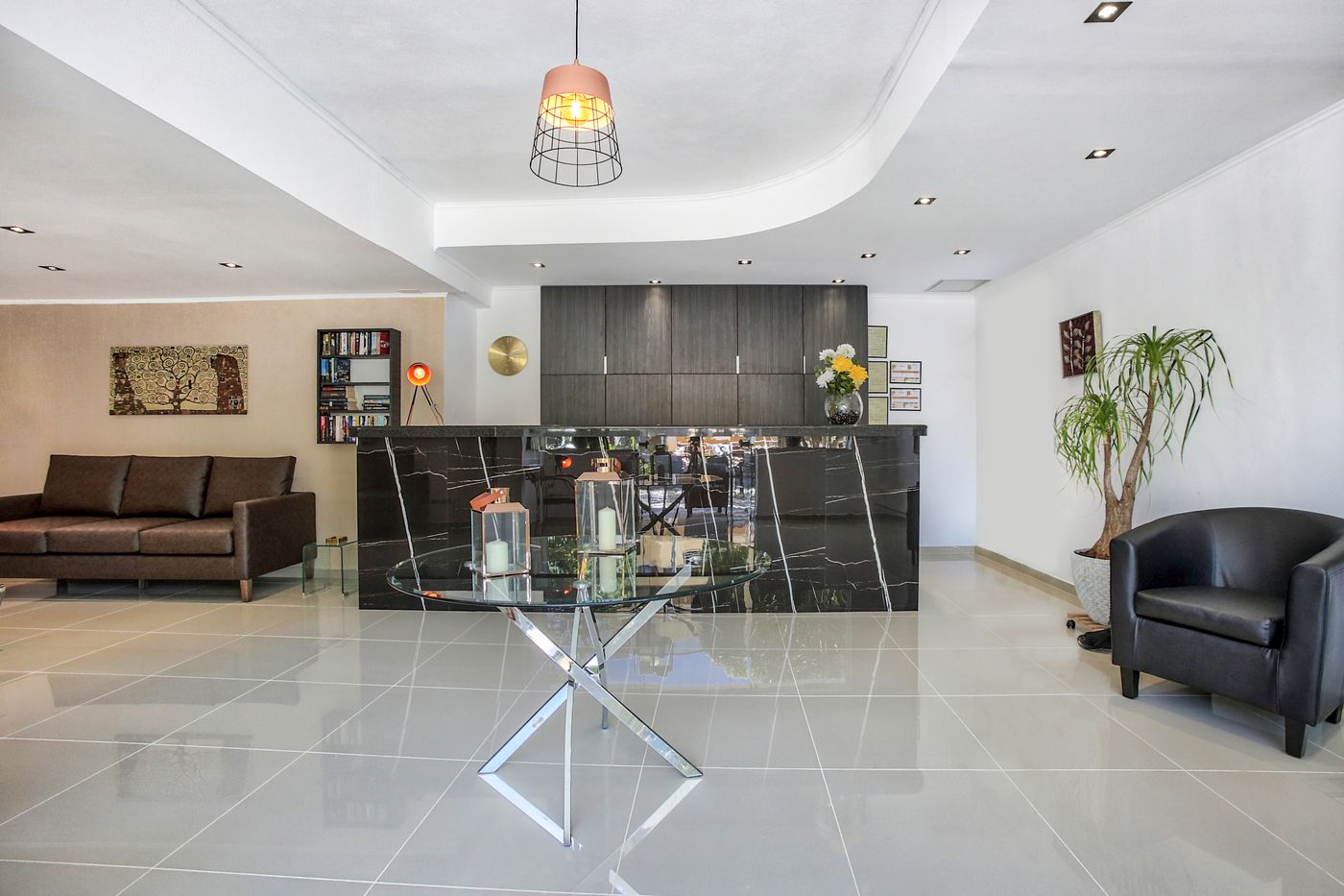 Happy-Days-Studios-Lobby-53