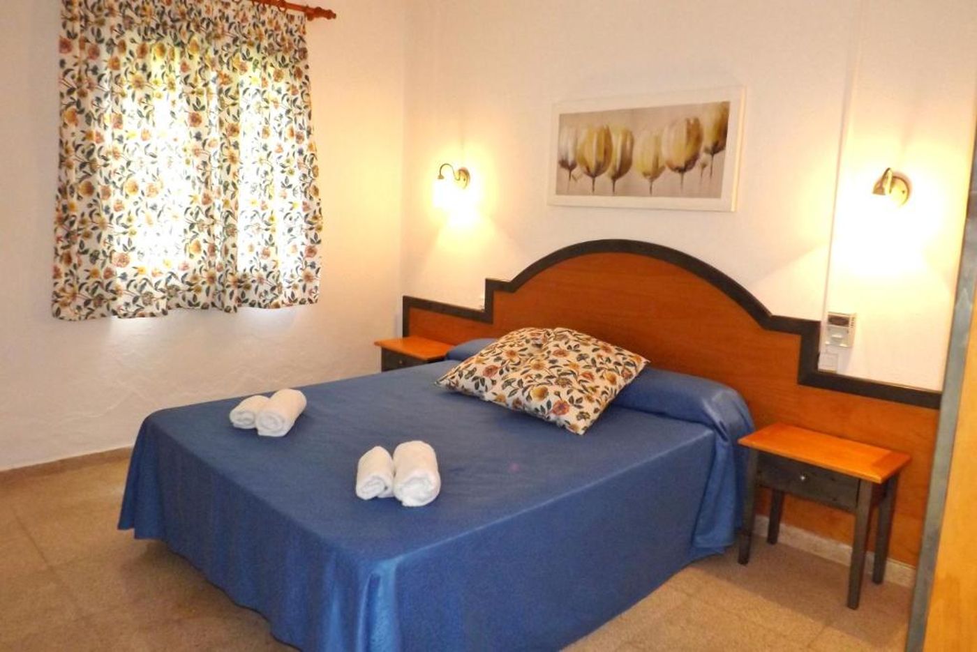 Nure-Cel-Blau-Room-55