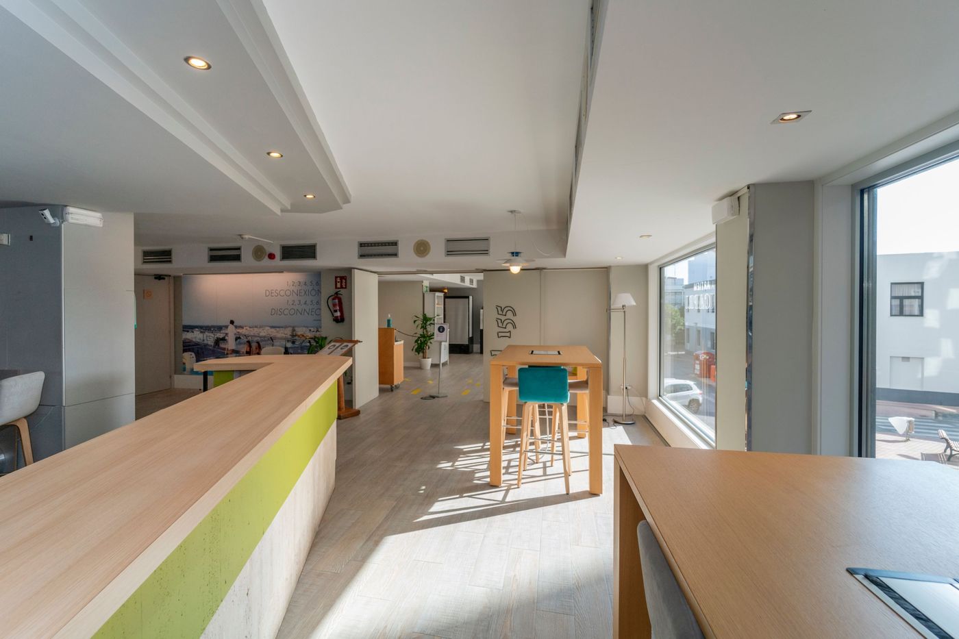 Artiem-Capri-Lobby-36