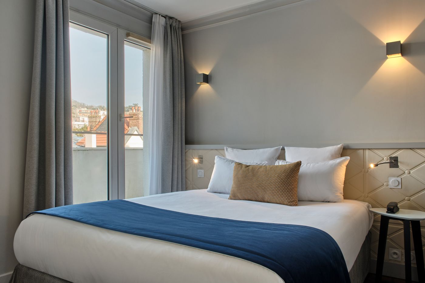 Hotel-Atrium-Room-19