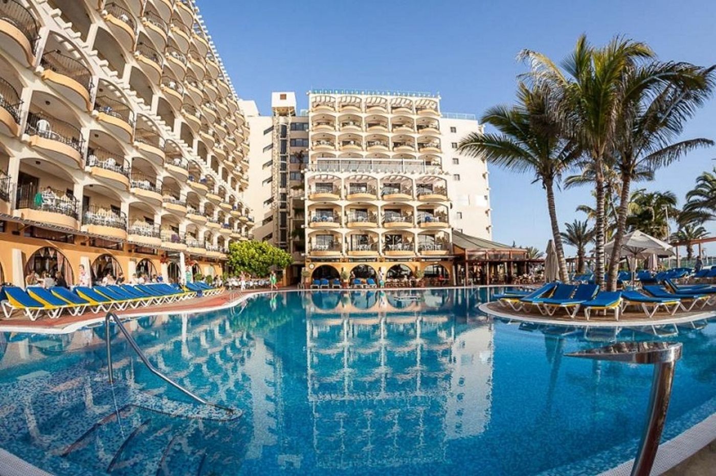 Bull-Dorado-Beach---Spa-General-view-3