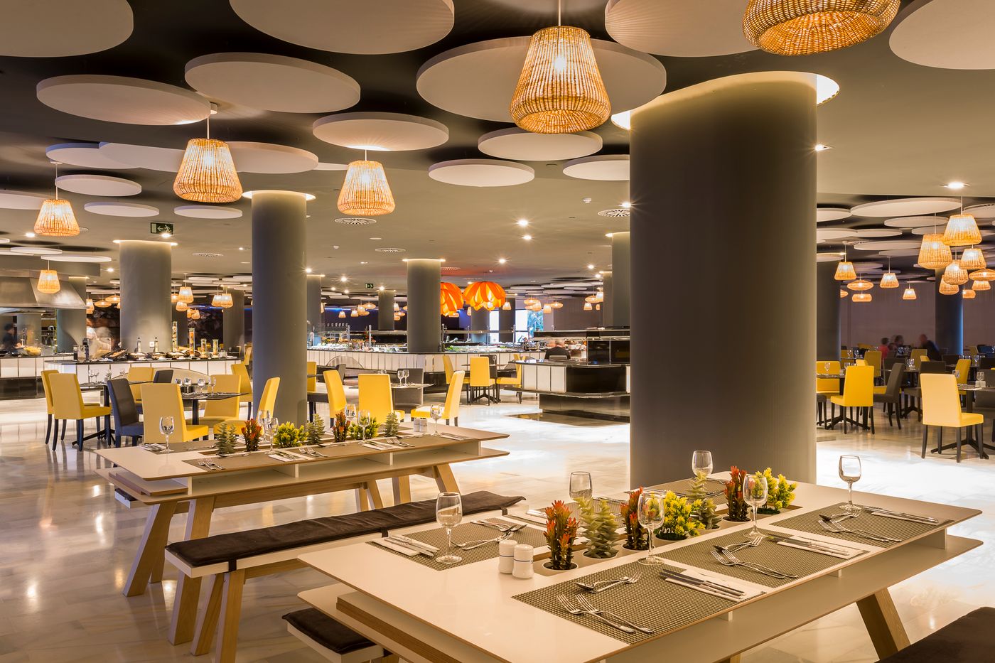 Grand-Palladium-White-Island-Resort---Spa-Restaurant-35