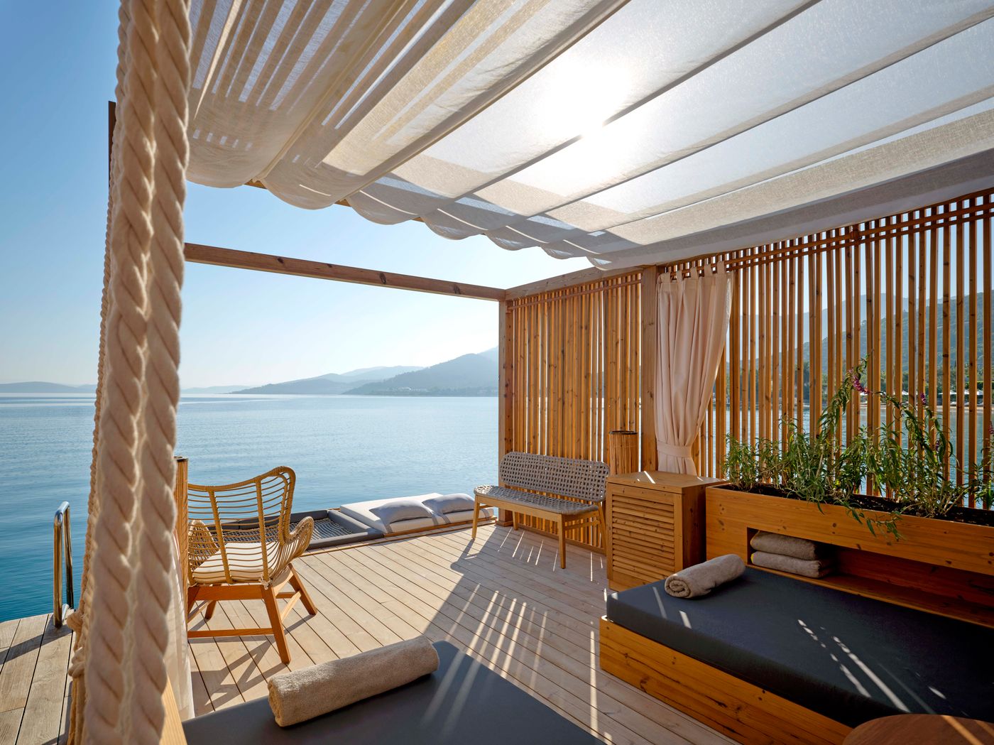 Voyage Torba and Private