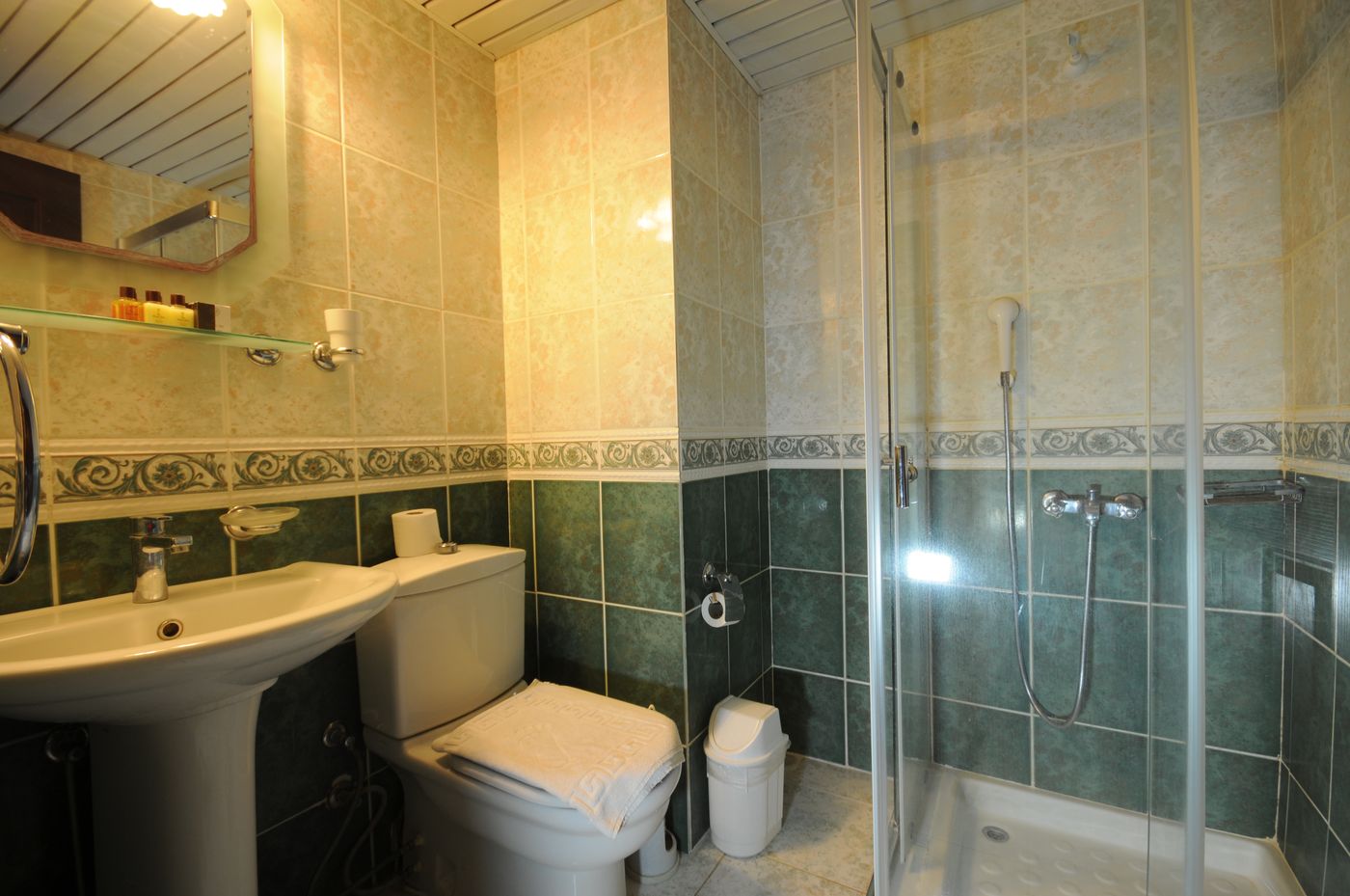 Cle-Seaside-Hotel-Room-24