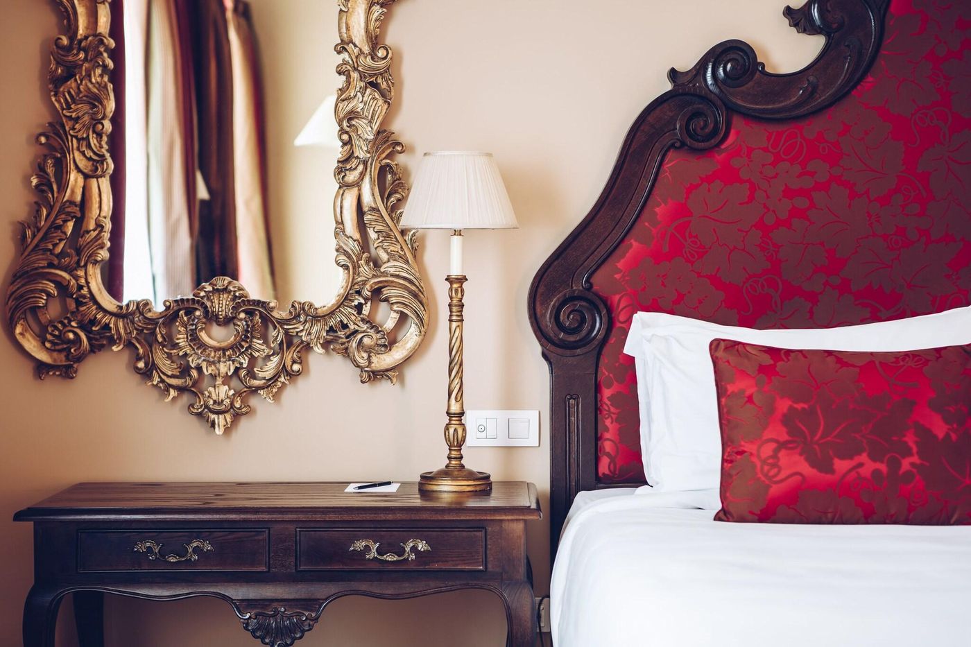 Convento-Do-Espinheiro--Historic-Hotel---Spa-Room-31