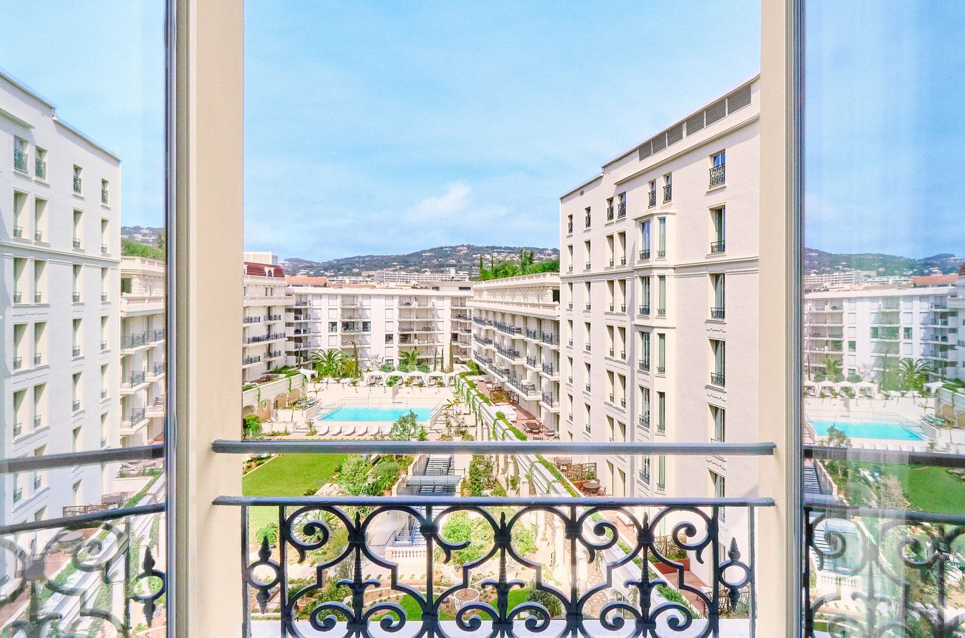 Regent-Carlton-Cannes-Room-10