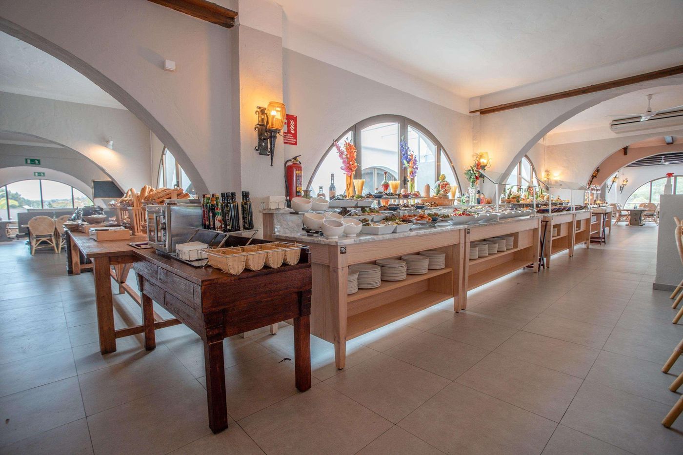 Marble-Hotel-Stella-Maris-Restaurant-50