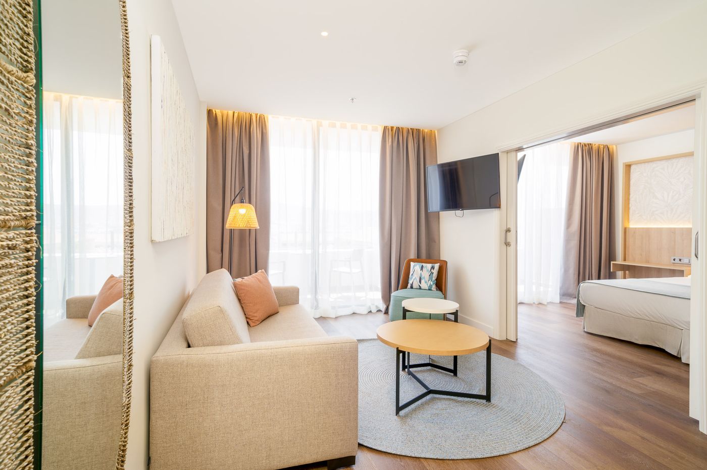 Mediterranean-Palace-Hotel-Room-17