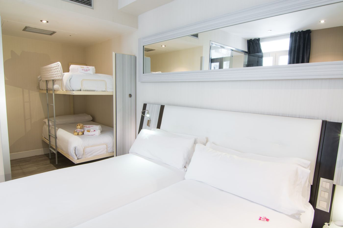 Petit-Palace-Arenal-Room-17