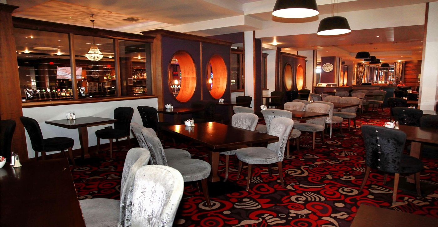 The-Green-Isle-Hotel-Dublin-Restaurant-12