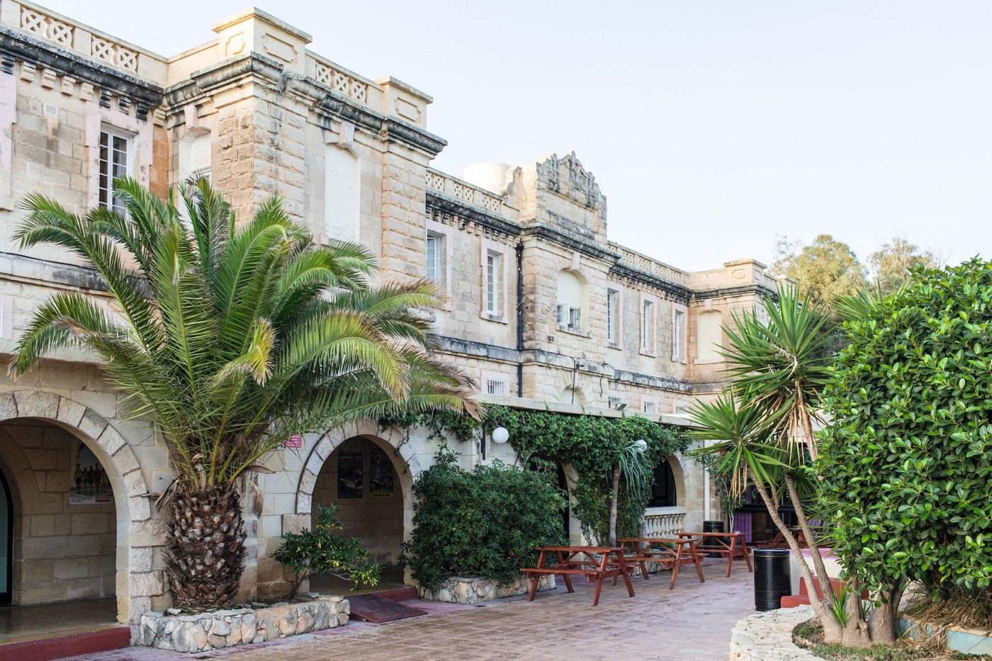 Sprachcaffe-International-Aparthotel-Pembroke-Terrace-13