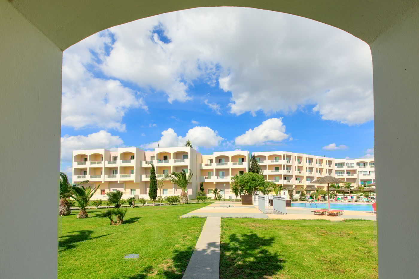Sovereign-Beach-Hotel-General-view-7