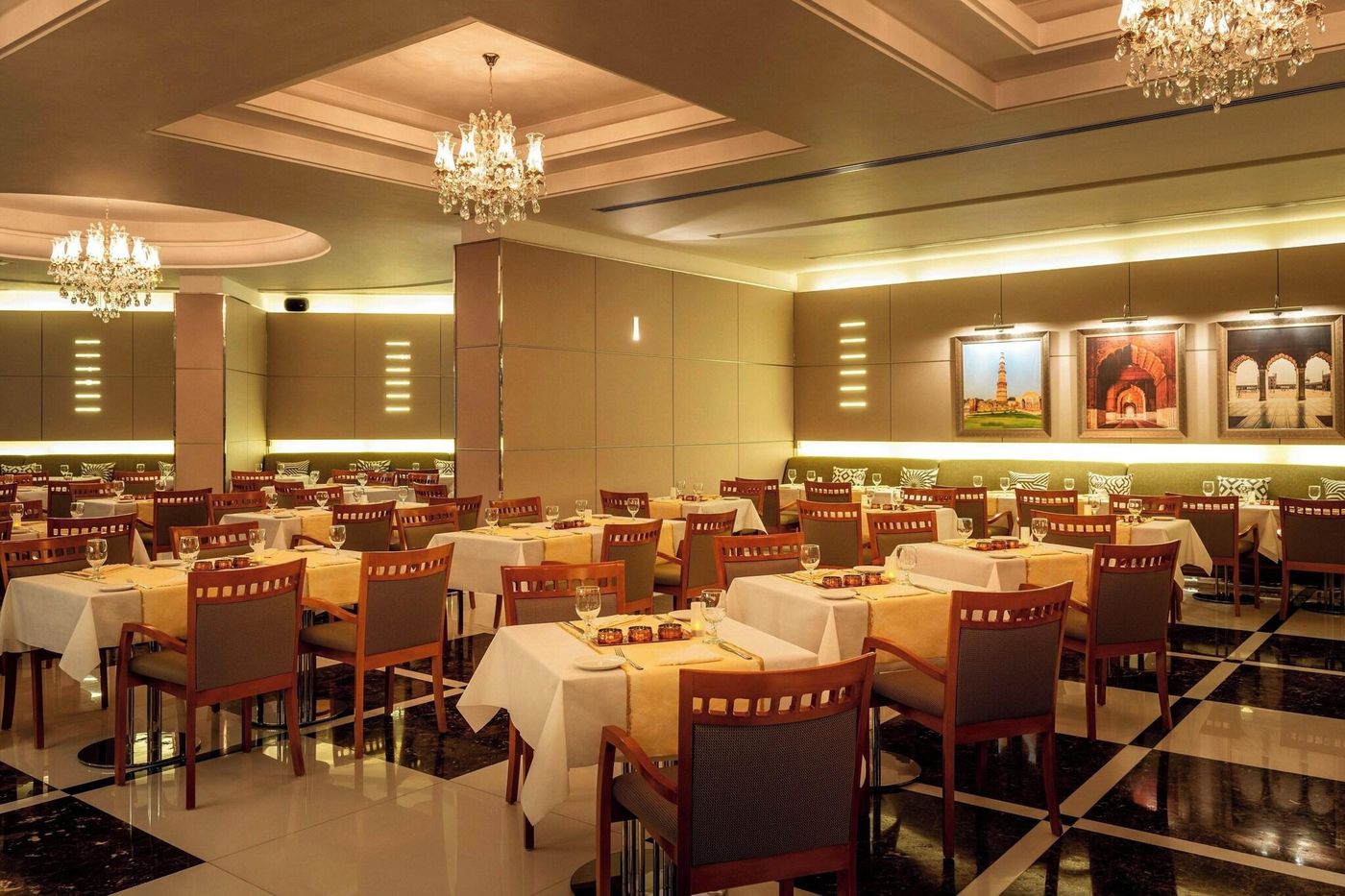 Four-Points-by-Sheraton-Downtown-Dubai-Restaurant-37