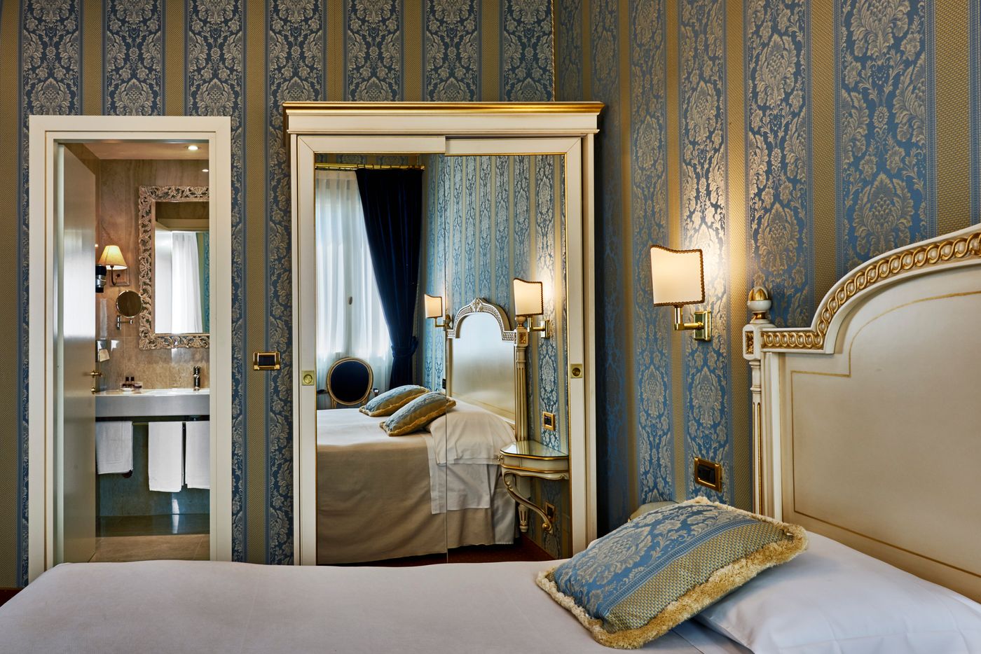 Gardena-Italy-Venezia-Room-5