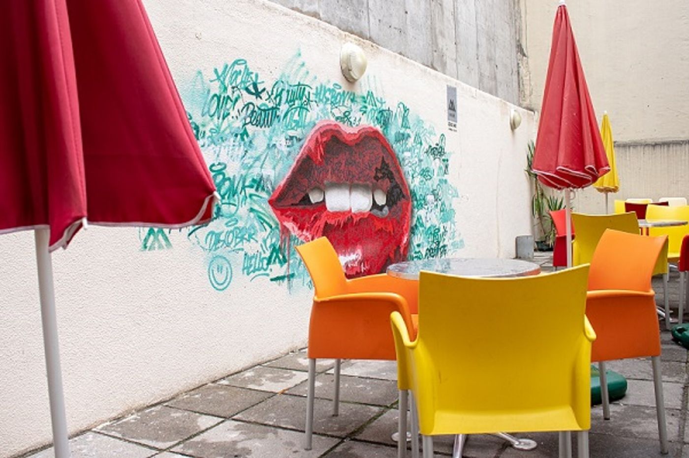 Pousadas-de-Juventude-Terrace-18