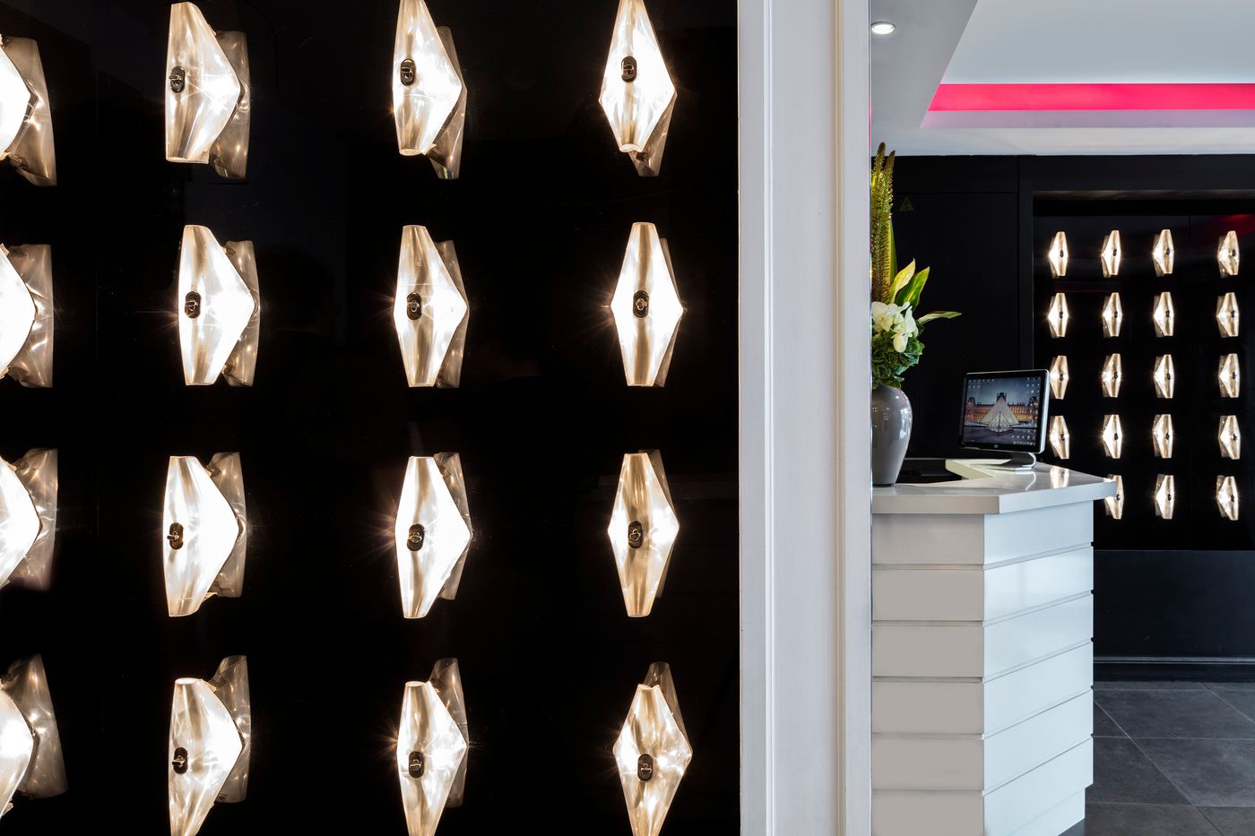 Best-Western-Premier-Louvre-Saint-Honore-Lobby-11