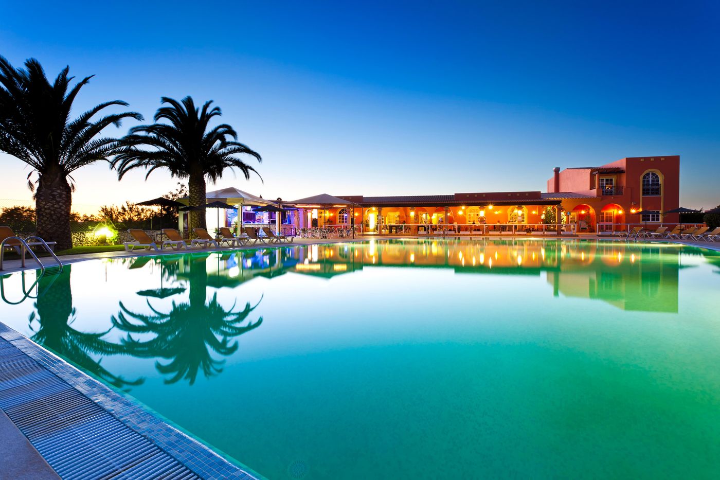 Colina-Village-Pool-4