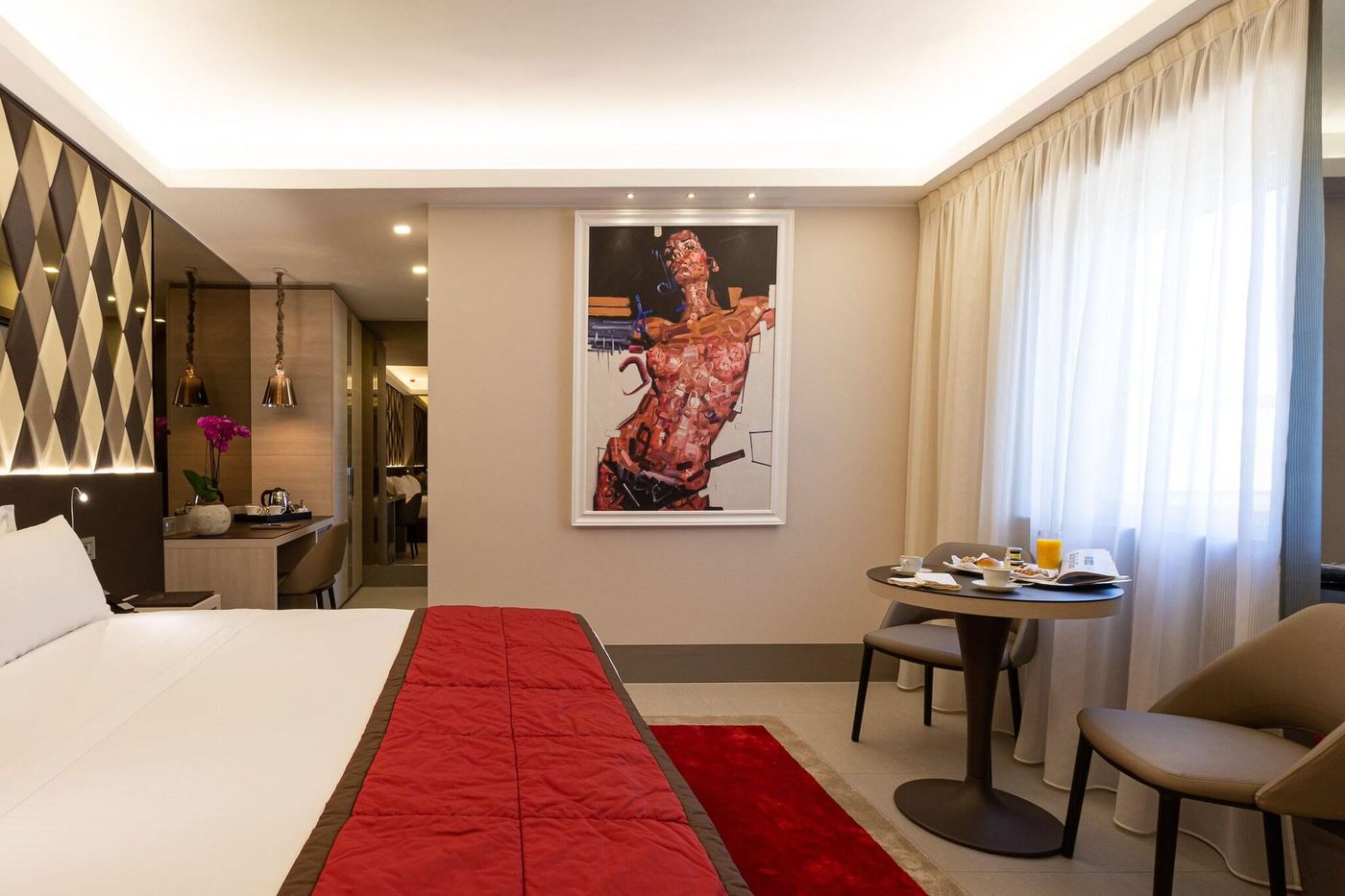 Harry-s-Bar-Trevi-Hotel---Restaurant-Room-31
