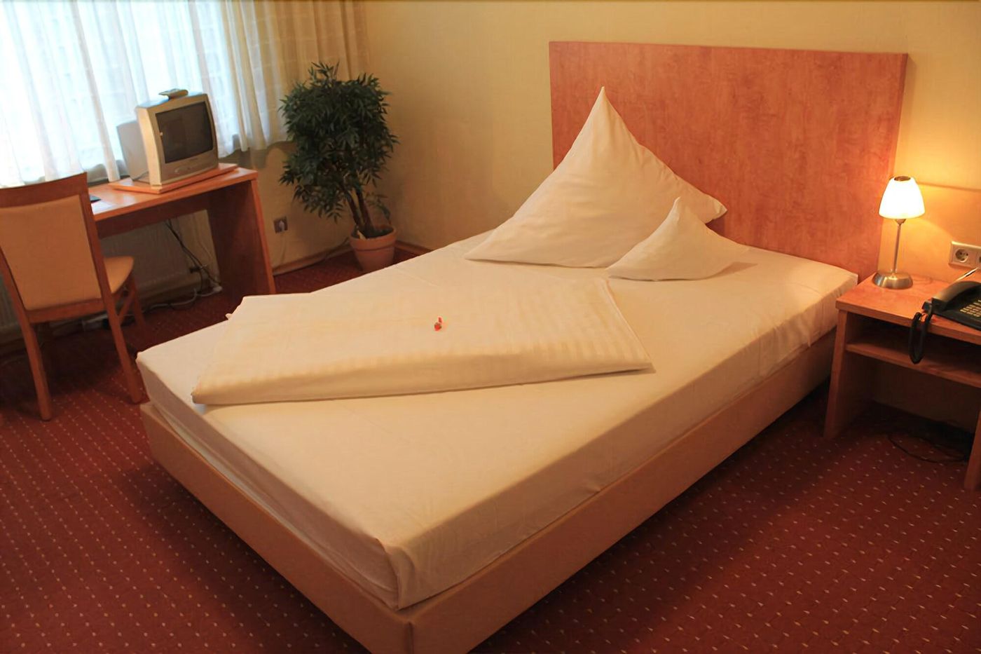 Hotel Birkeneck - Germany - HEUSENSTAMM - Room - 2