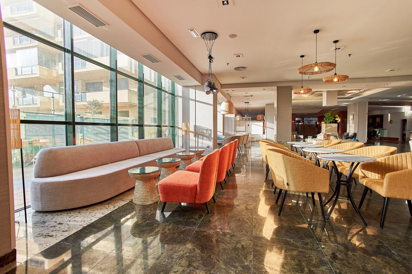 Leonardo-Hotel-Fuengirola-Costa-del-Sol-Lobby-40