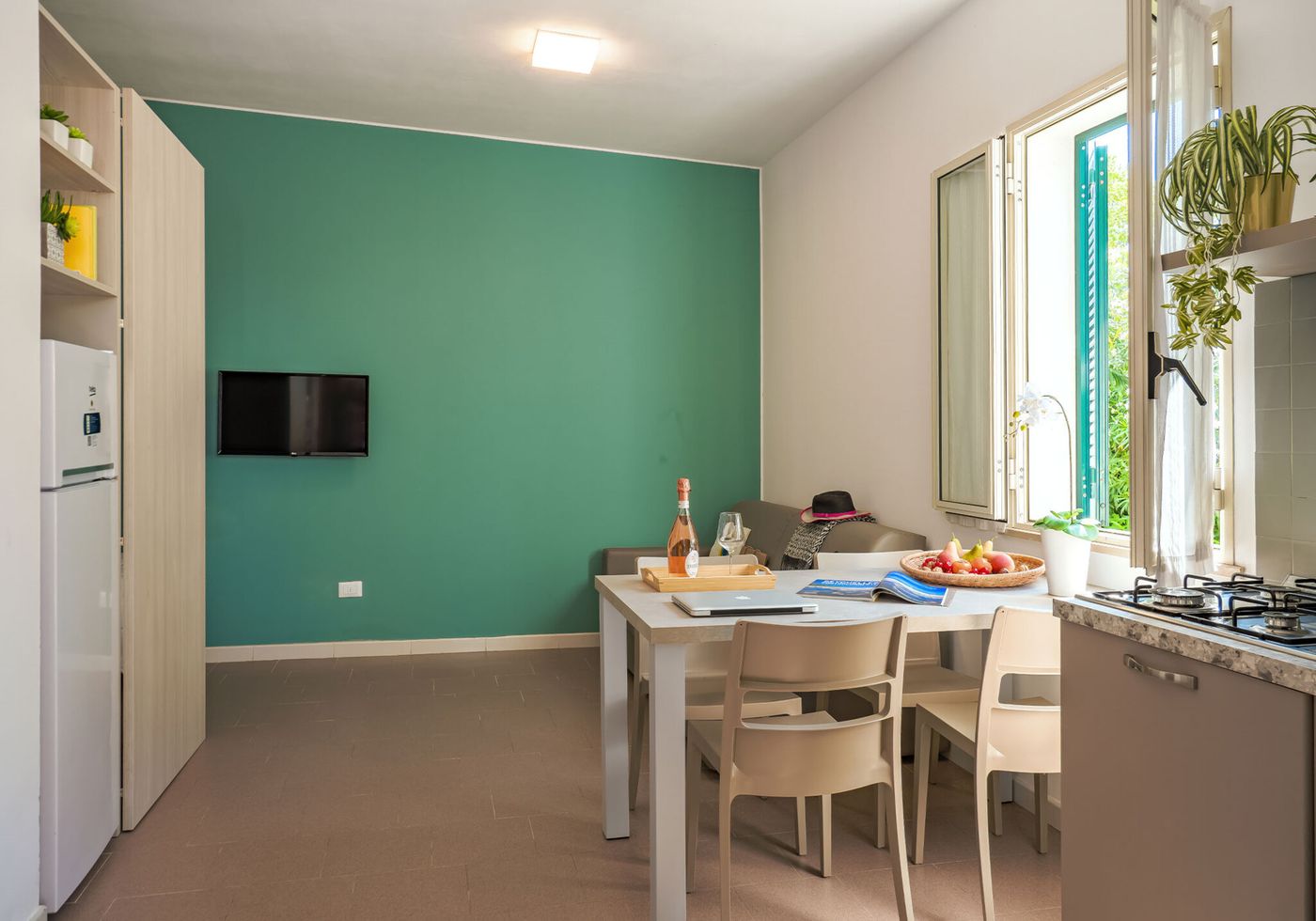 Club-del-Sole-Stork-Family-Collection-Room-26