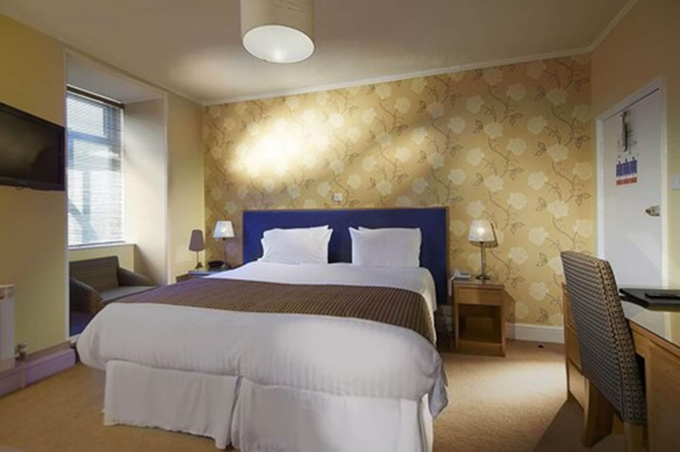 Les-Rocquettes-Hotel-Room-17