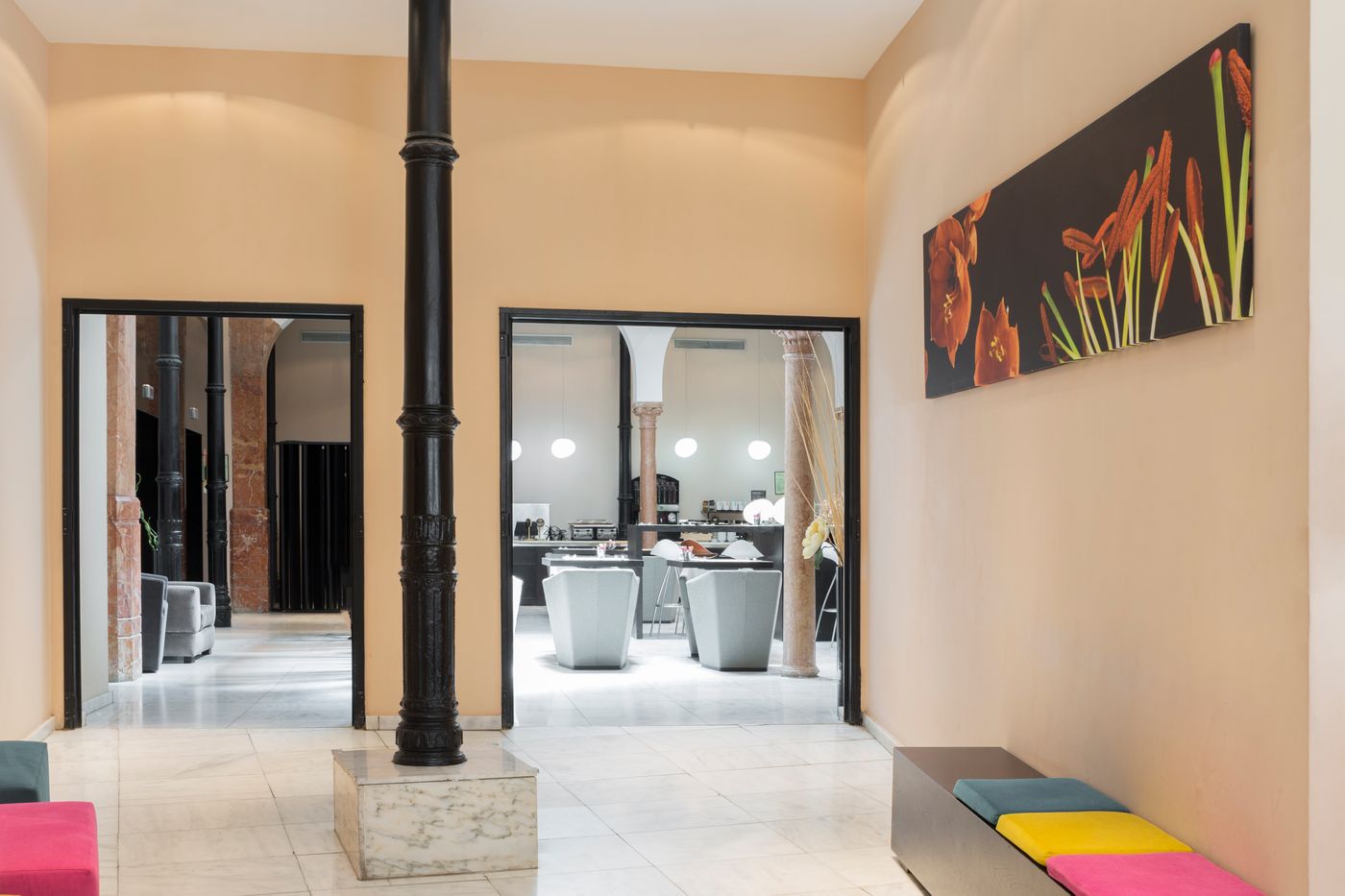 Petite-Palace-Plaza-Hotel-Lobby-56