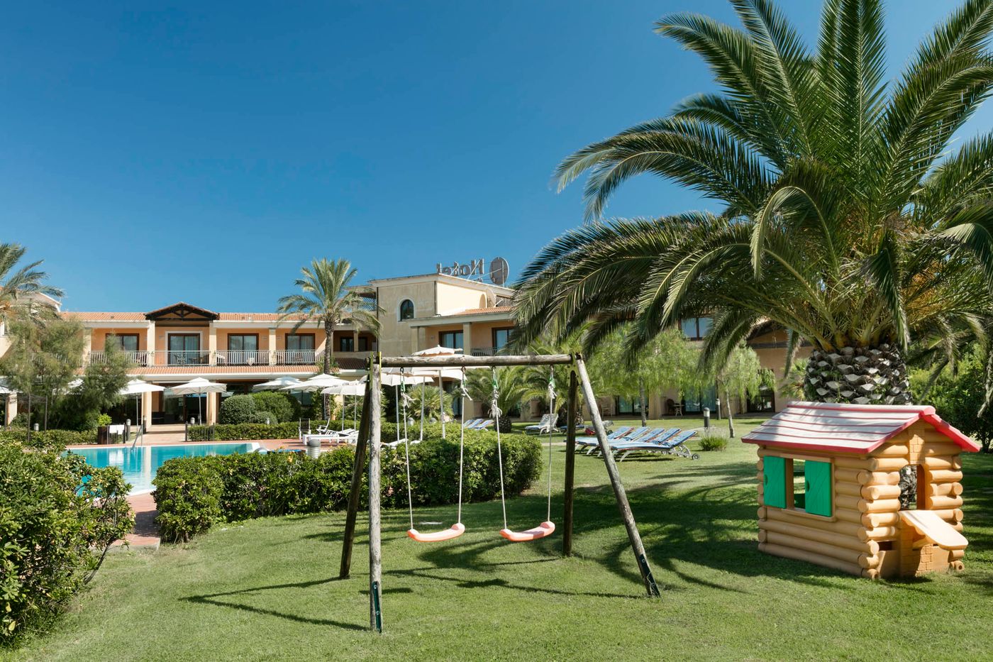 Hotel-Santa-Gilla-Pool-5