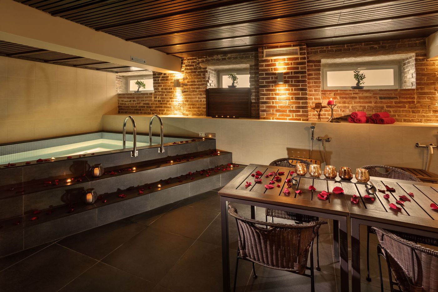 Kreutzwald-Hotel-Tallinn-Sports-and-Entertainment-33