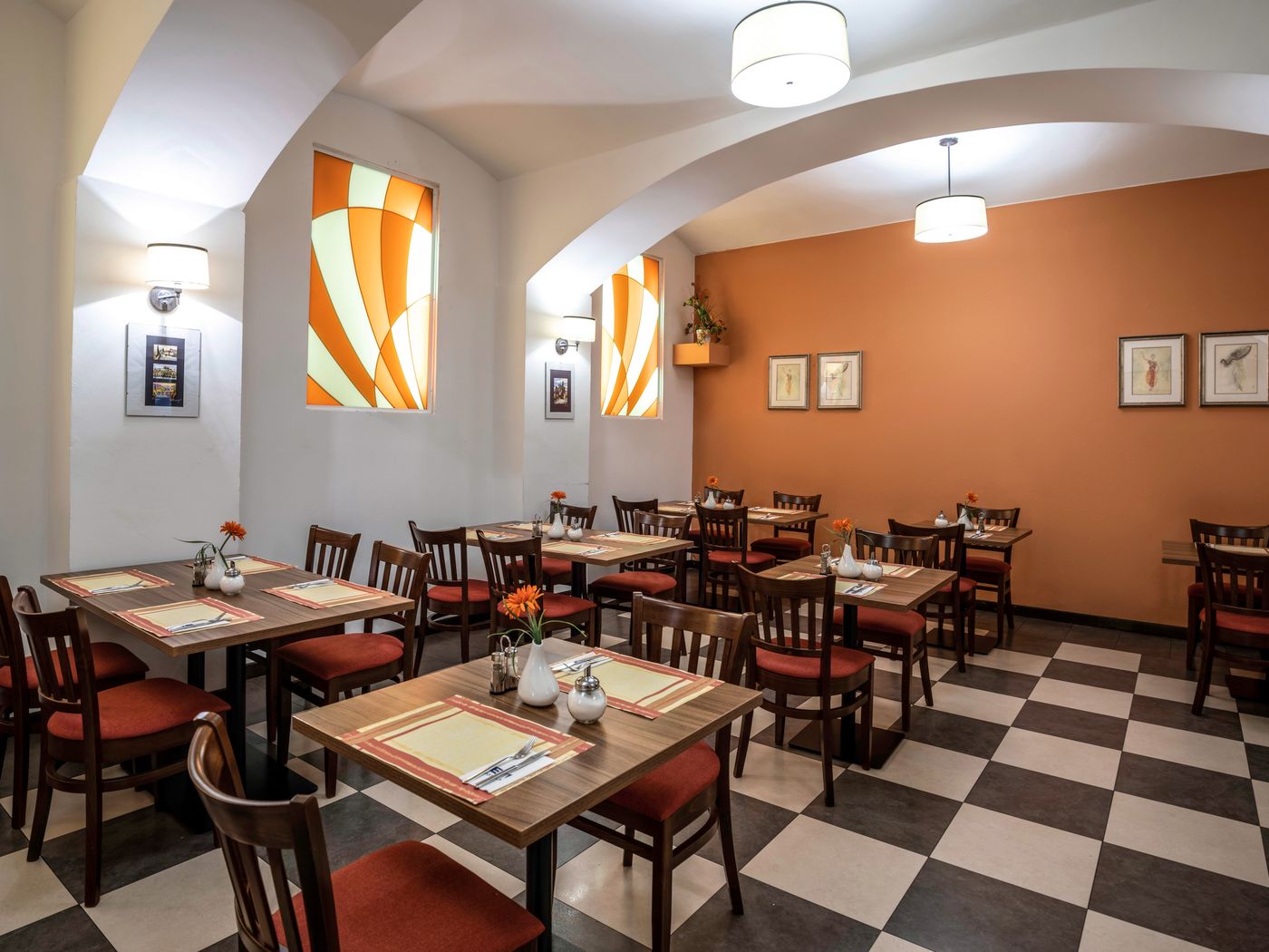 EA-Hotel-DownTown-Restaurant-32