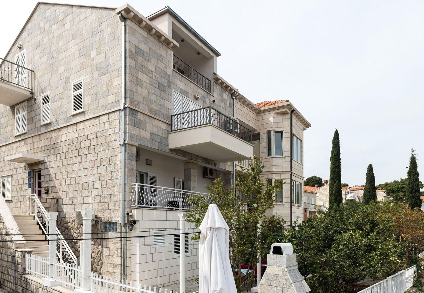 Guest-House-Cuk-General-view-1