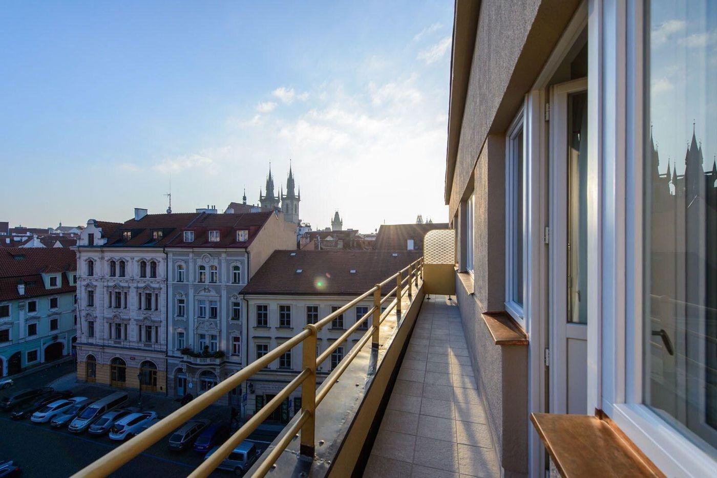 Myo-Hotel-Mysterius-Terrace-2