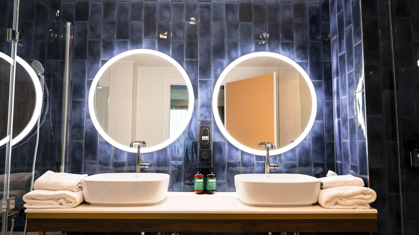 Crowne-Plaza-Nice-Grand-Arenas-Room-28