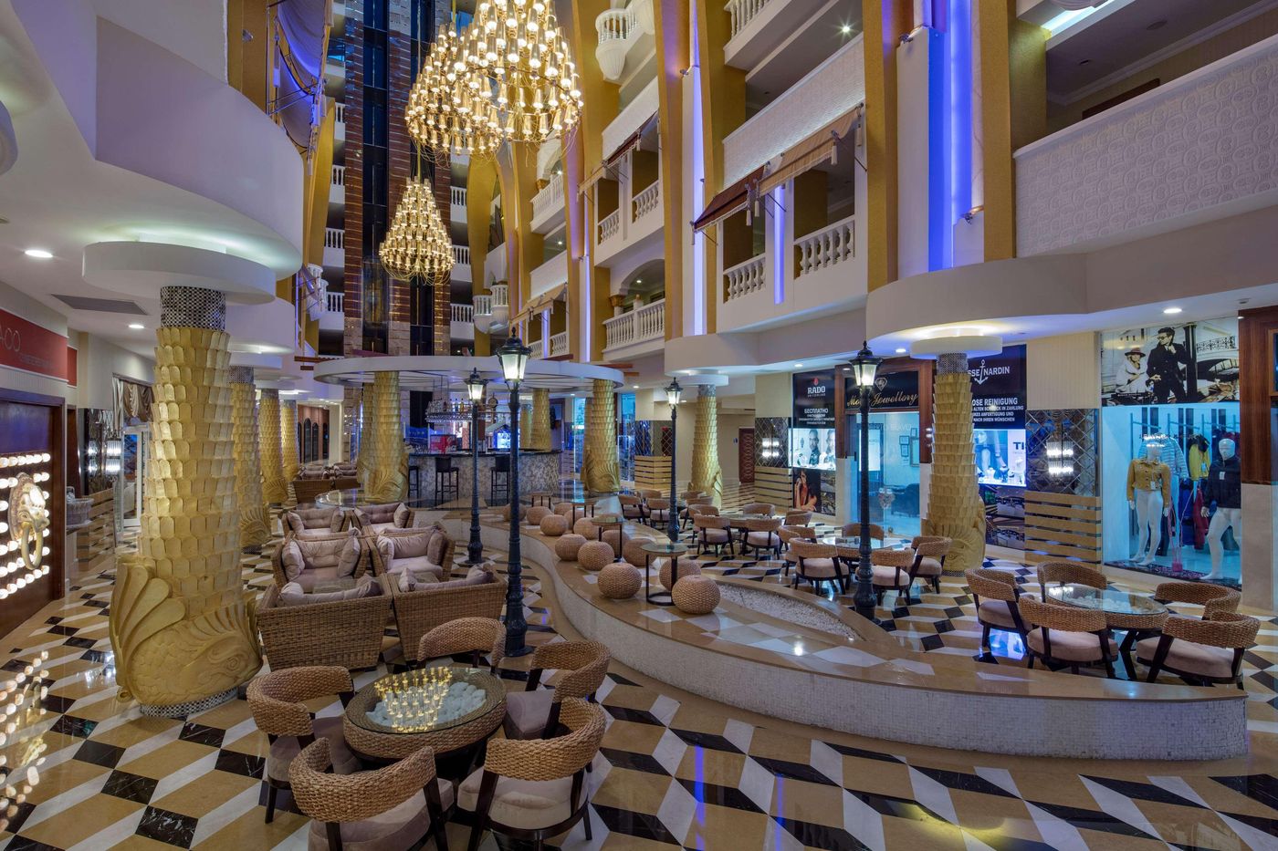 Granada-Luxury-Okurcalar-Bar-54