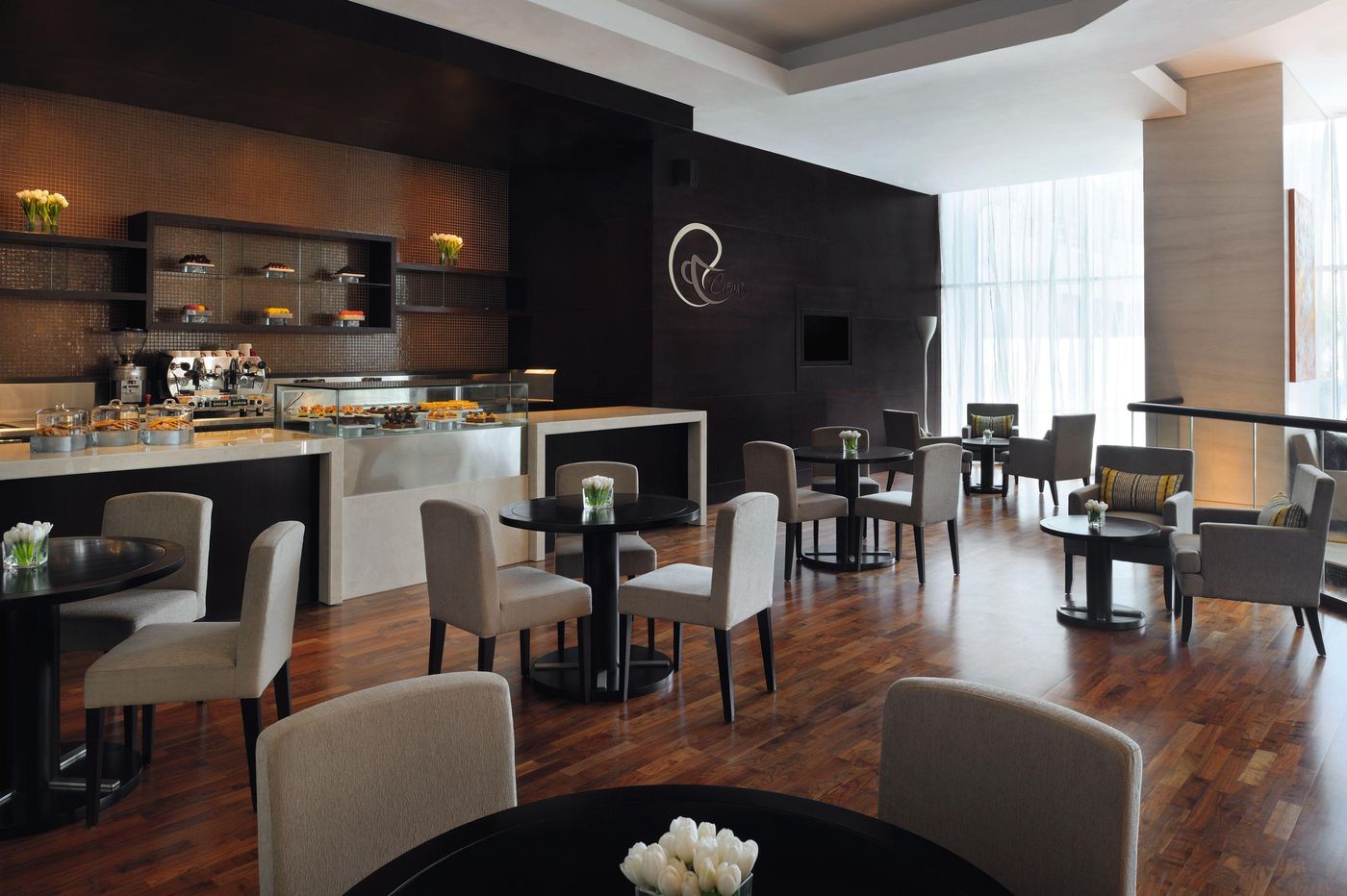 Movenpick-Hotel-Jumeirah-Lakes-Towers-Lobby-19