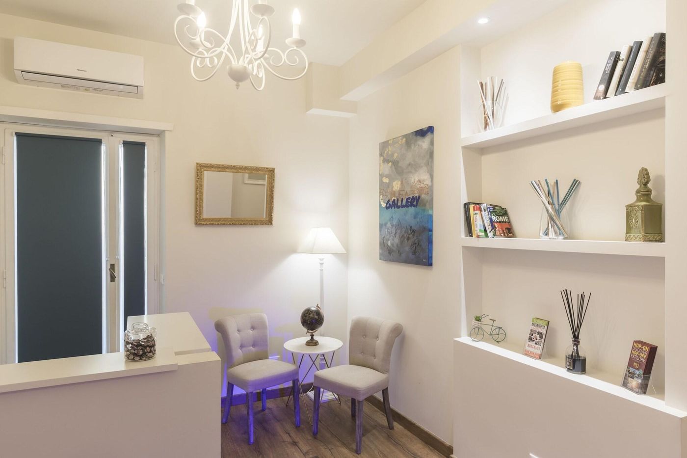 Trastevere-Gallery-Suites-Lobby-4