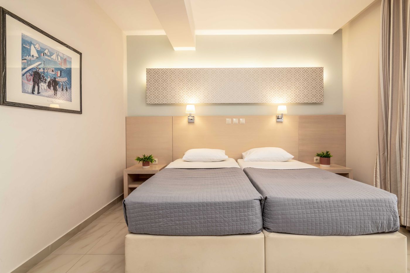 Karras-Hotel-Room-30