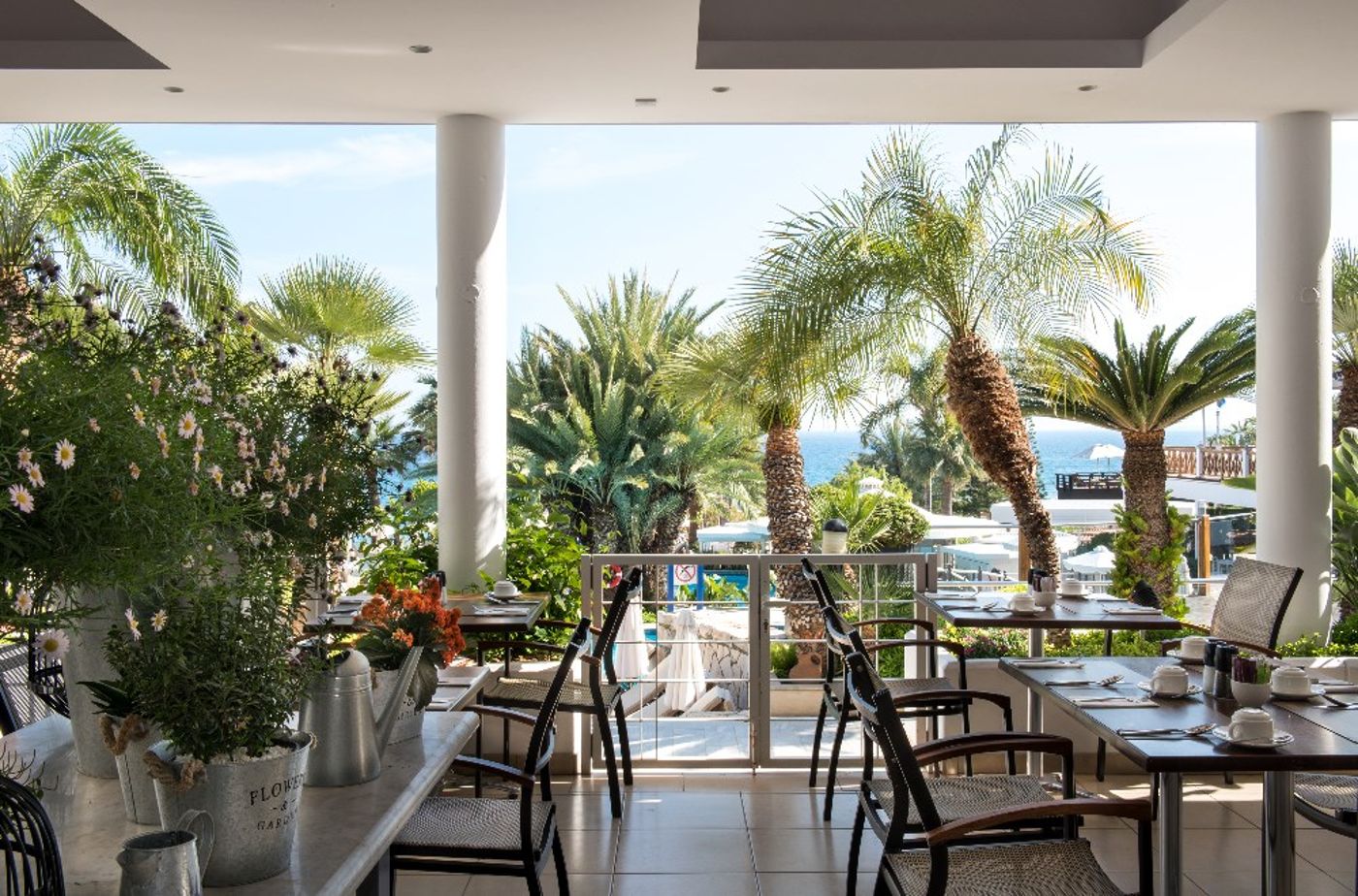 Mediterranean-Beach-Restaurant-53