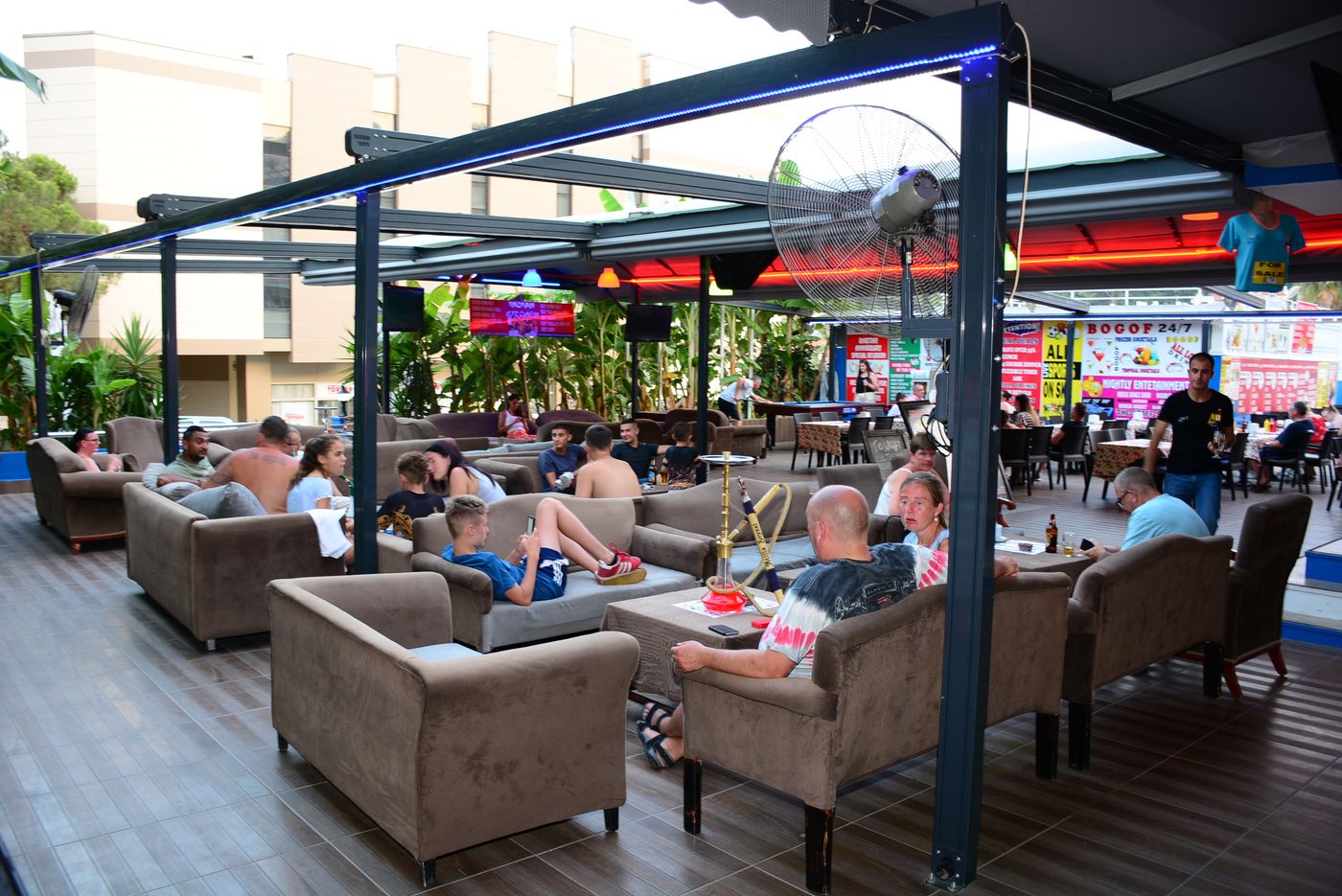 Mustis-Royal-Plaza-Bar-12