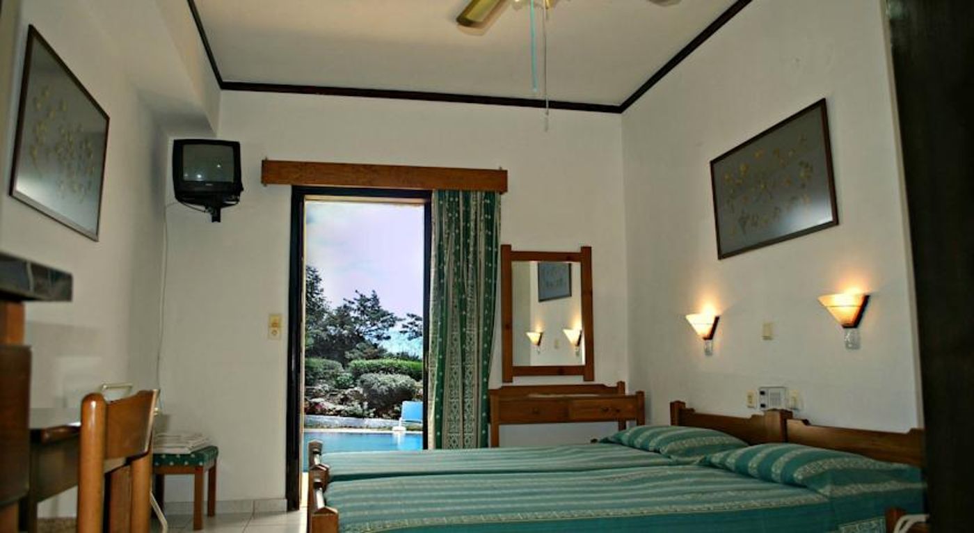 Iliostasi Beach Apartments