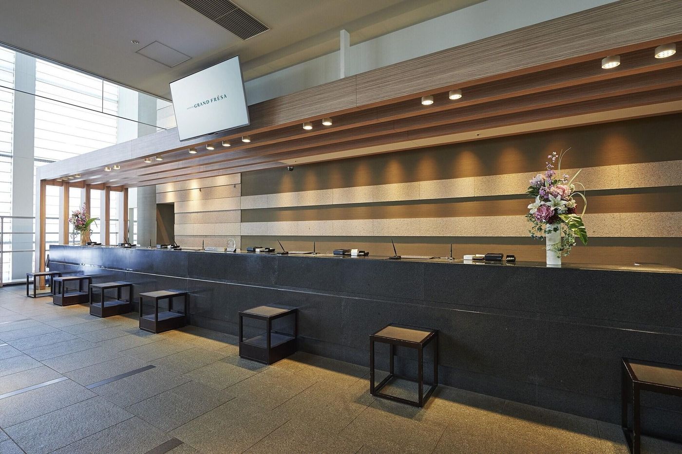 Sotetsu Grand Fresa Tokyo-Bay Ariake-Japan-Tokyo-Lobby-10