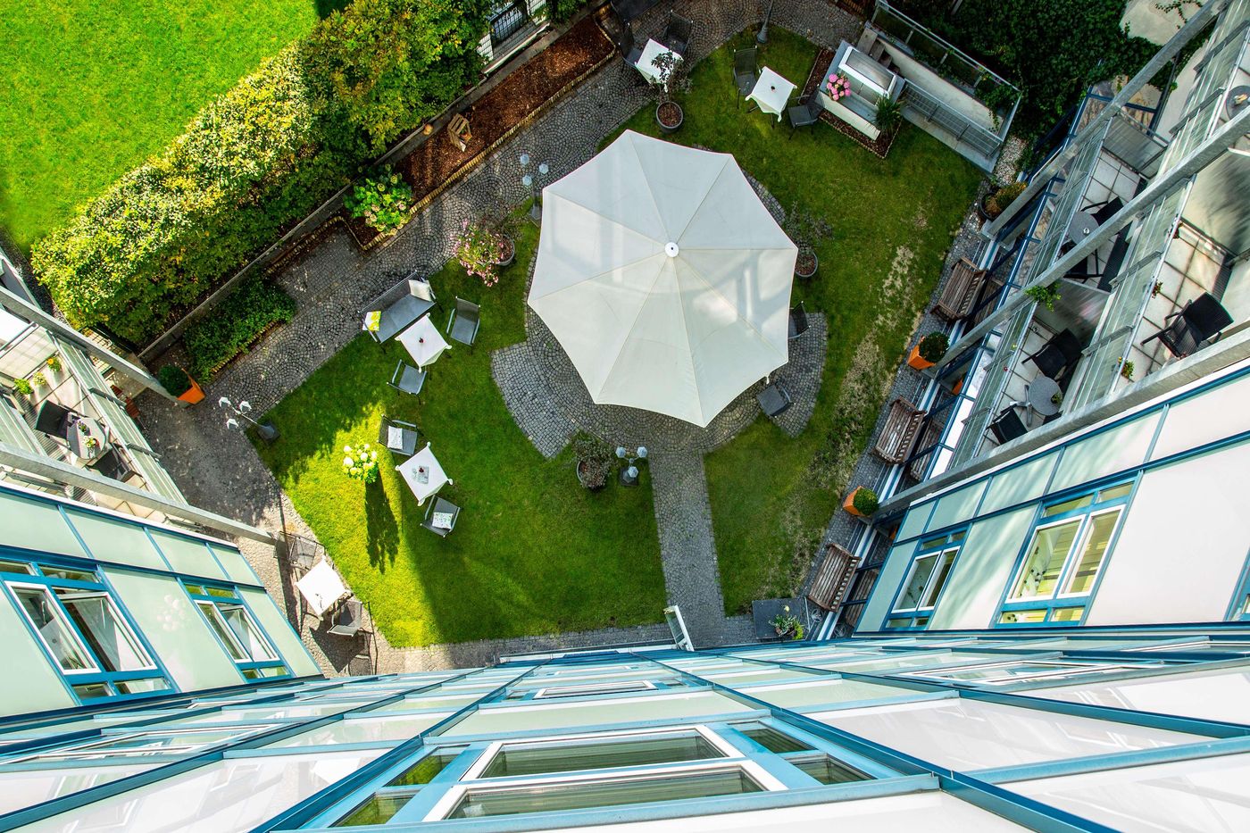 Louisa-s-Place-Sports-and-Entertainment-3