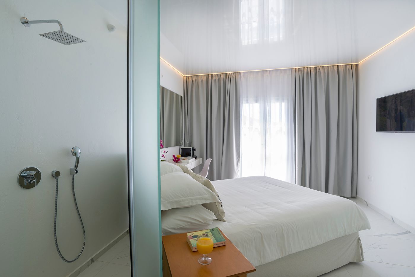 Dionysos-Luxury-Hotel-Mykonos-Room-17