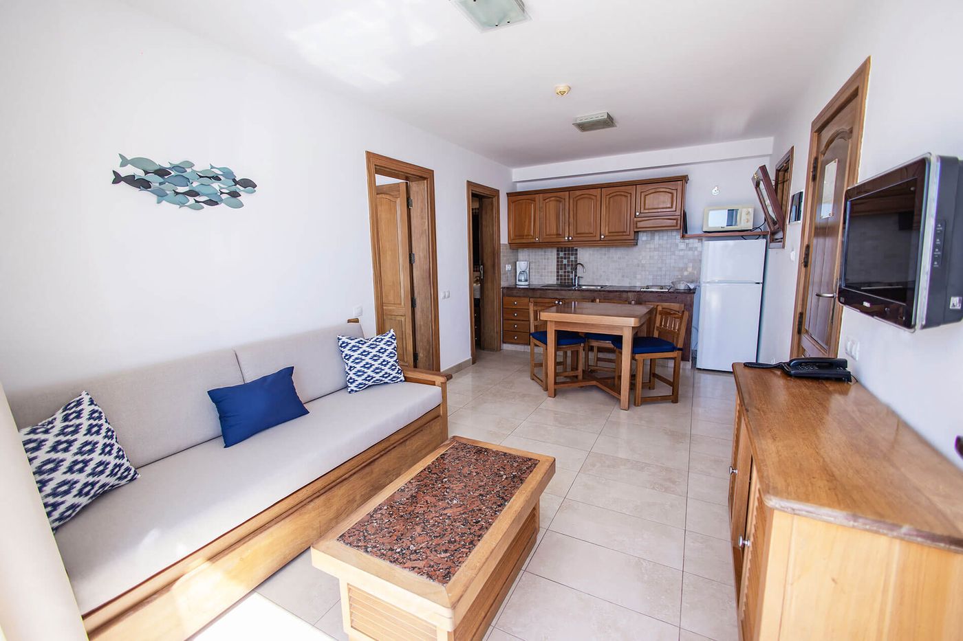 Servatur JB - Adults Only