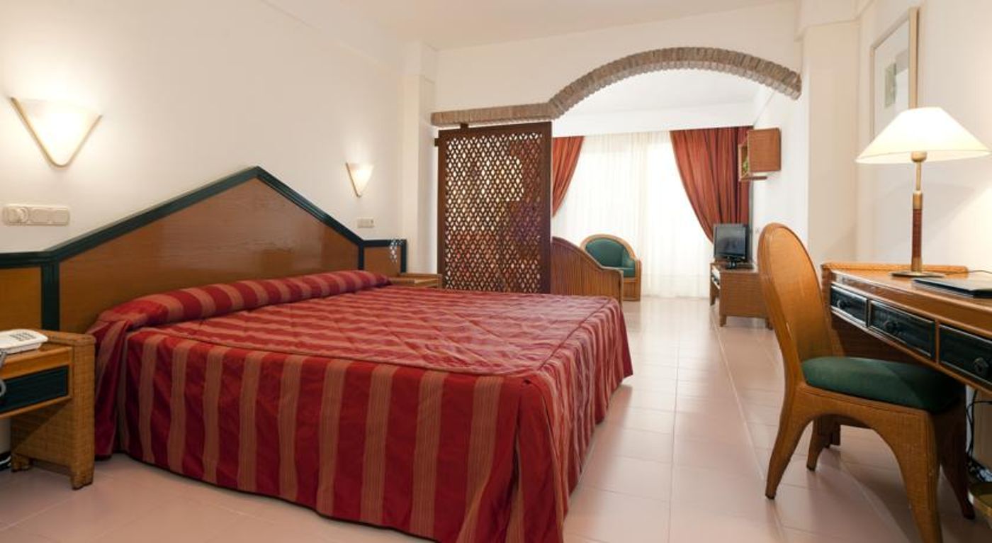 Hipotels Complejo Barrosa - Adults Only